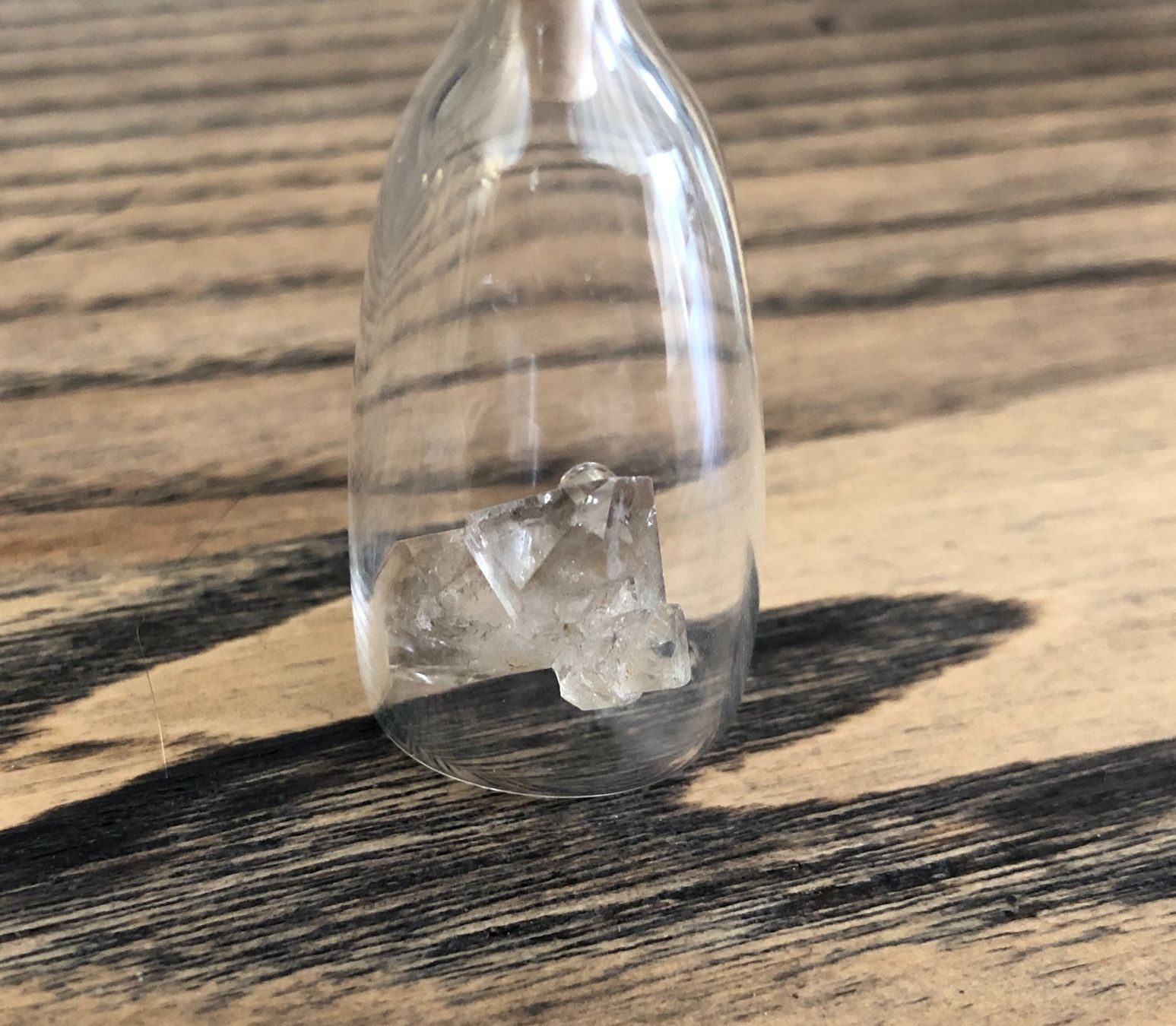 Altro in Stoviglie & Bicchieri: Vintage Glücksbringer Mini Flasche mit Bergkristall – Usato da Berg am Irchel venduto da Zweiti_Chance 2