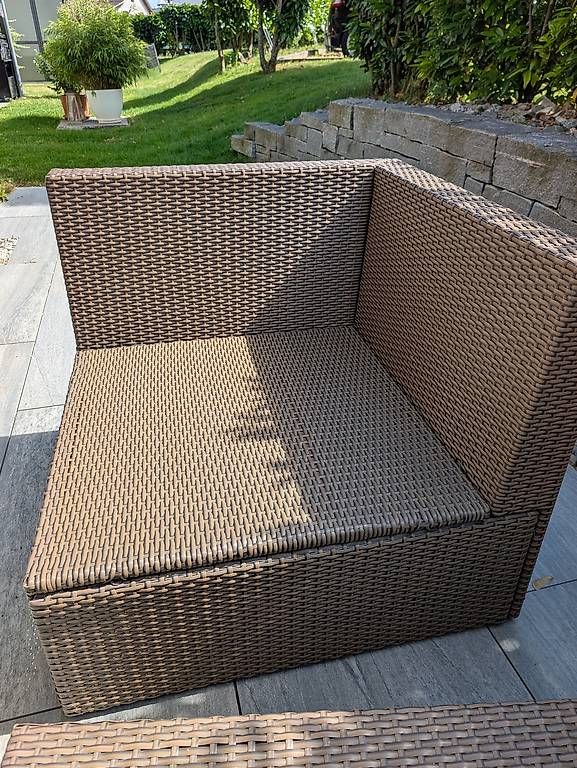 Divani: Polyrattan Gartenlounge / 2-Sitzer Sofa mit Kissen – Usato da Merenschwand venduto da Suech95 2