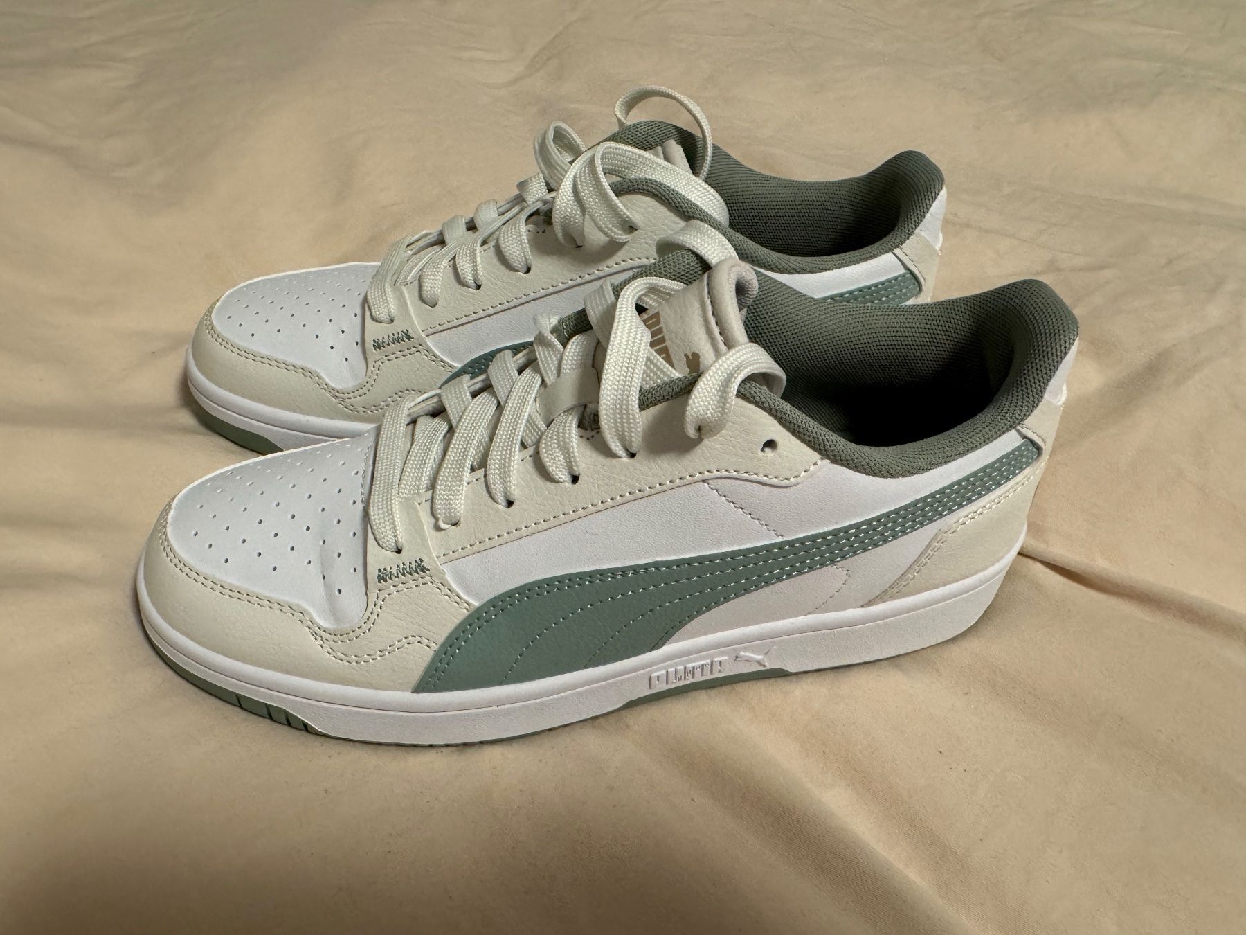 Puma Scarpe da donna: Puma Sneaker Gr. 39 – Nuovo (secondo la descrizione) da Emmen venduto da mir14