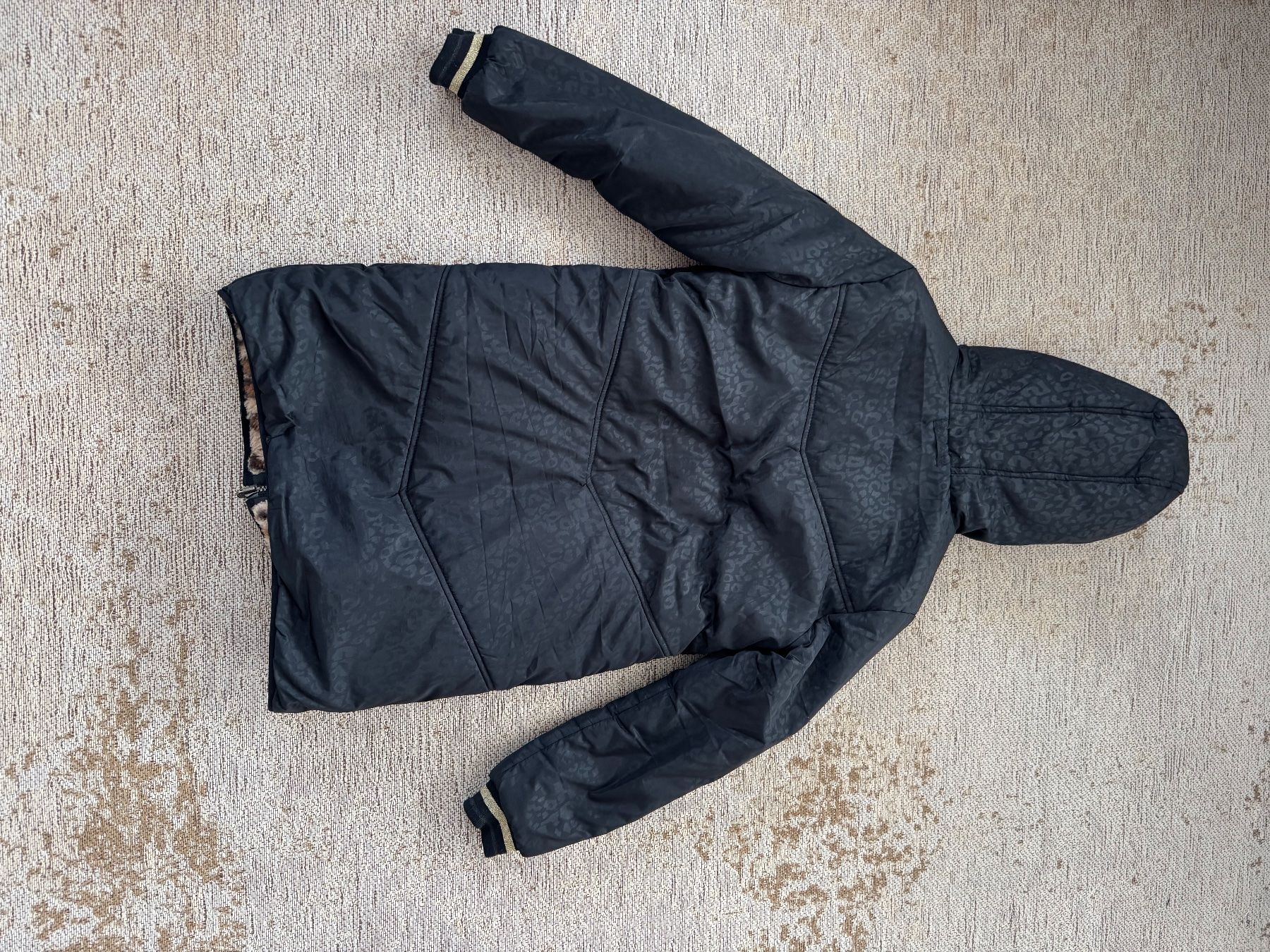 Jacken & Mäntel: Winterjacke easy tiger reversible – Gebraucht aus Zuzwil SG von DanielaB46 1