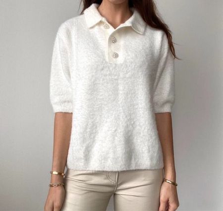 Pullover mit Knöpfen
