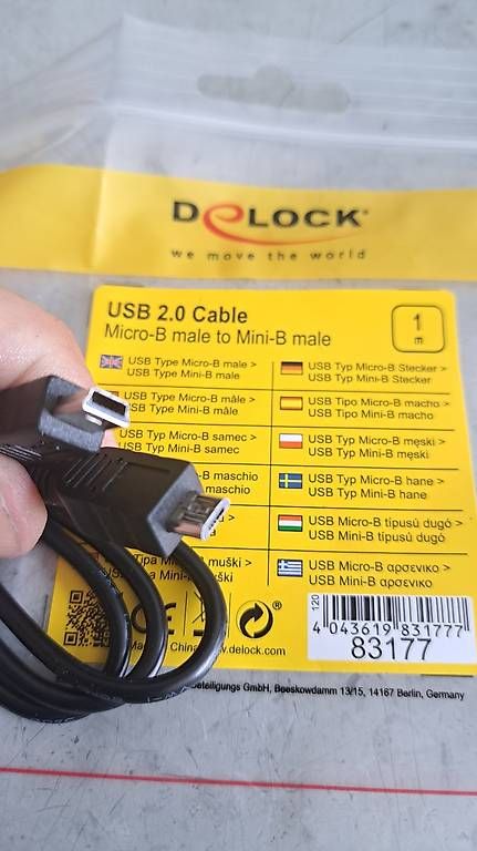 Cavi: USB Micro-B zu USB Mini-B - Kabel 1m – Usato da St. Antoni venduto da Andy85