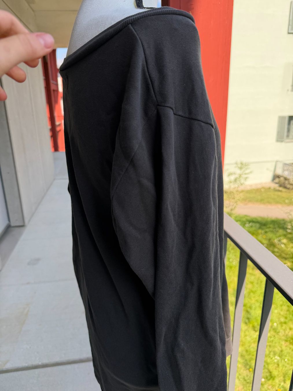 Maglioni & Felpe: Sweatshirt mit Reisverschluss, Grösse s cheap monday – Usato da Riehen venduto da edu_92w7 4