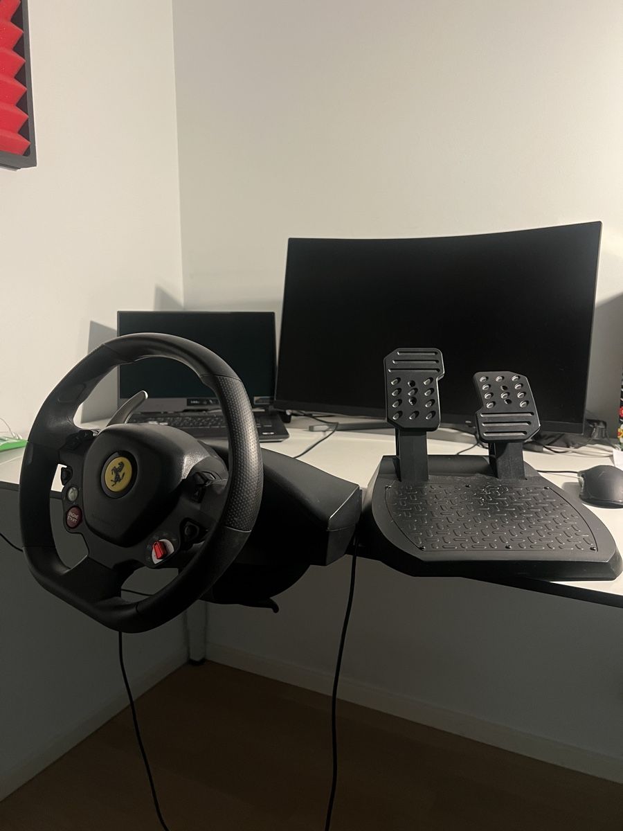 Thrustmaster Controller: Trustmaster T80 Ferrari Lenkrad PC/Xbox – Gebraucht aus Wetzikon ZH von maa_g7ds