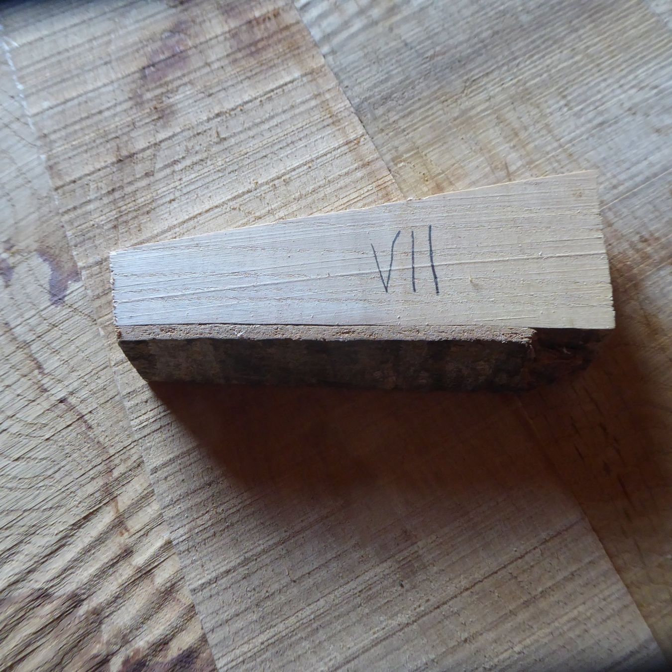 Articoli in legno: Eichenbretter 3 cm – Nuovo (secondo la descrizione) da Sumiswald venduto da Hennri1 2