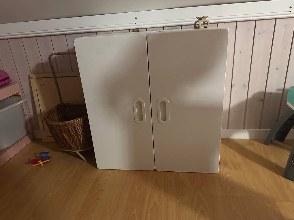 Ikea Schränke: 2x Hängeschrank / Wandschrank weiss  einzeln oder zusammen – Gebraucht aus Oberengstringen von Noorrraaa