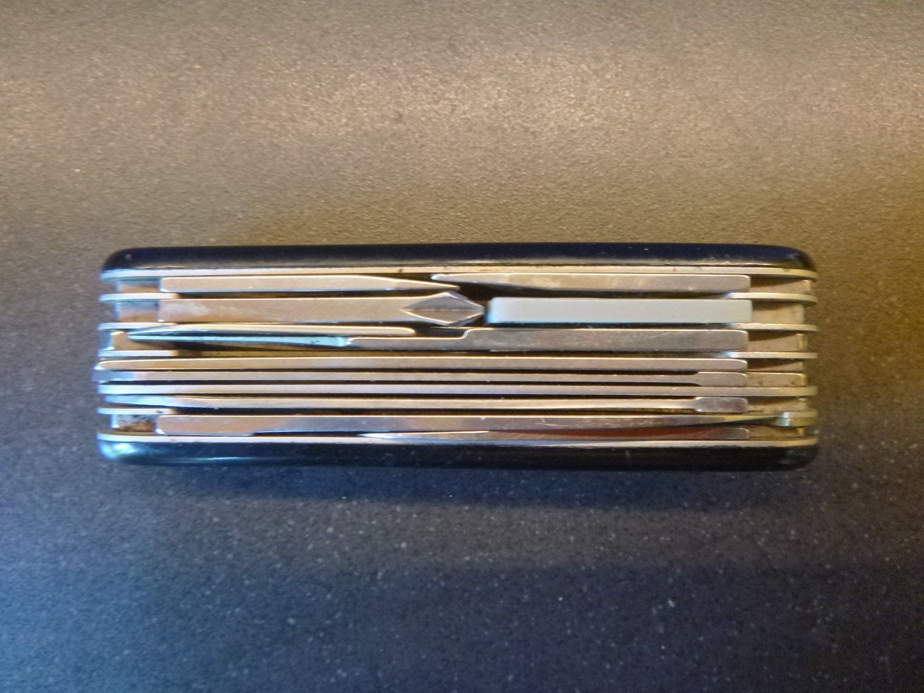 Victorinox Coltelli tascabile: Grosses Victorinox-Taschenmesser – Usato da Freudwil venduto da Traktor57 6