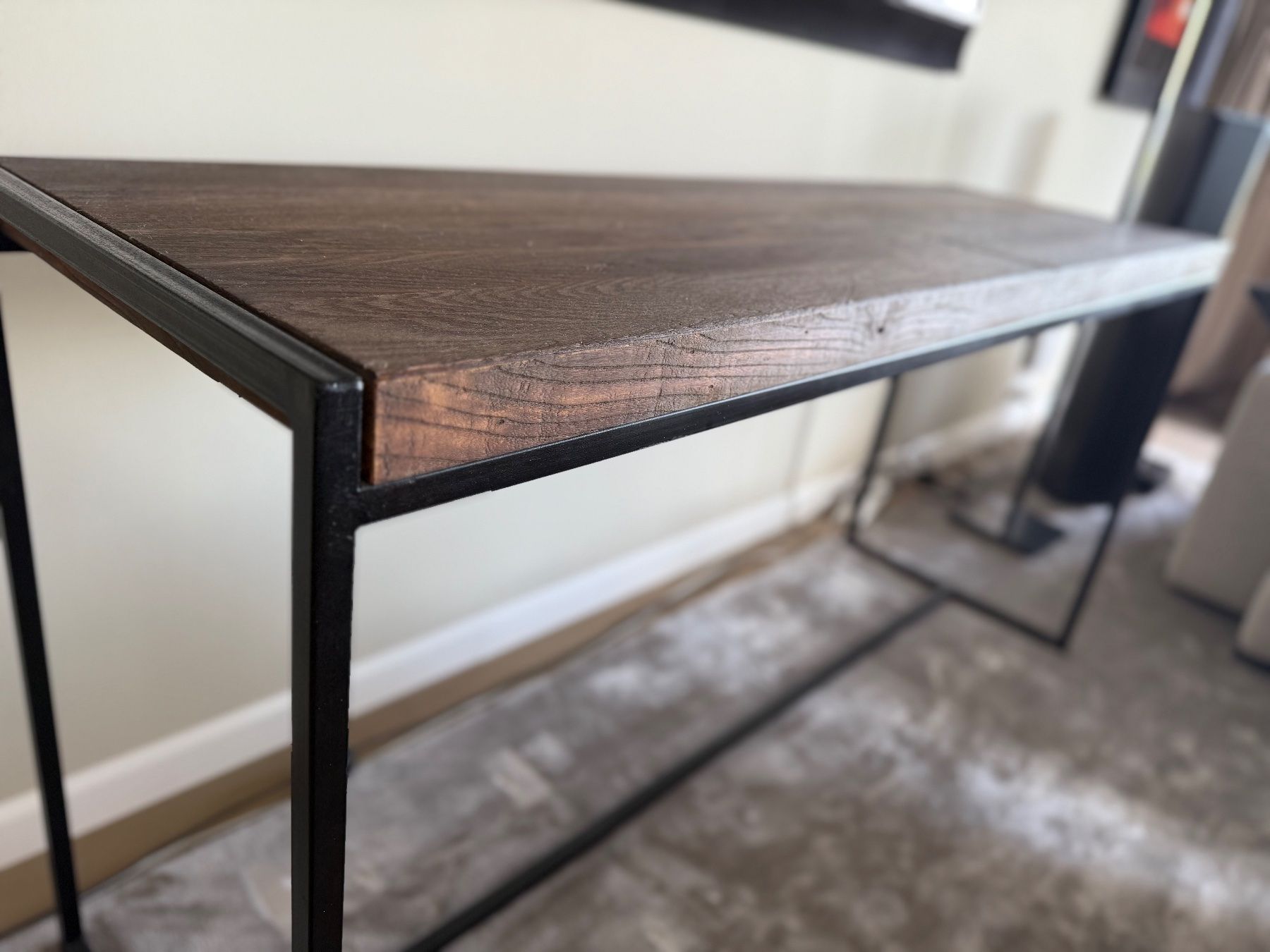 Tische: Beautiful versatile table. – Gebraucht aus Kilchberg ZH von Chua 2
