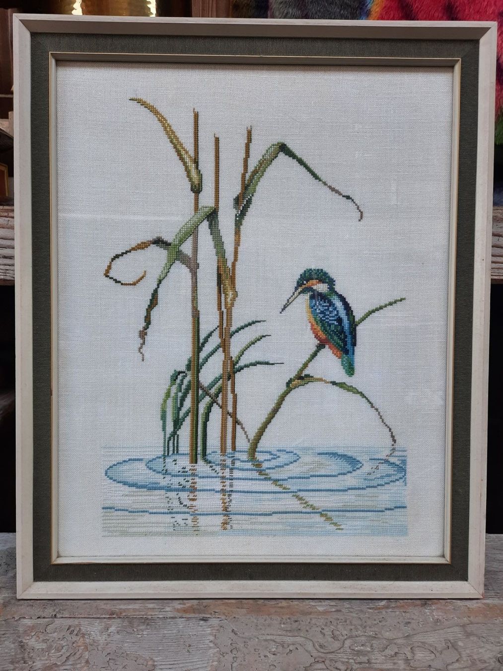 Poster & Bilder: Eisvogel Bild gestickt in schönem Rahmen – Gebraucht aus Weinfelden von JoeBaer