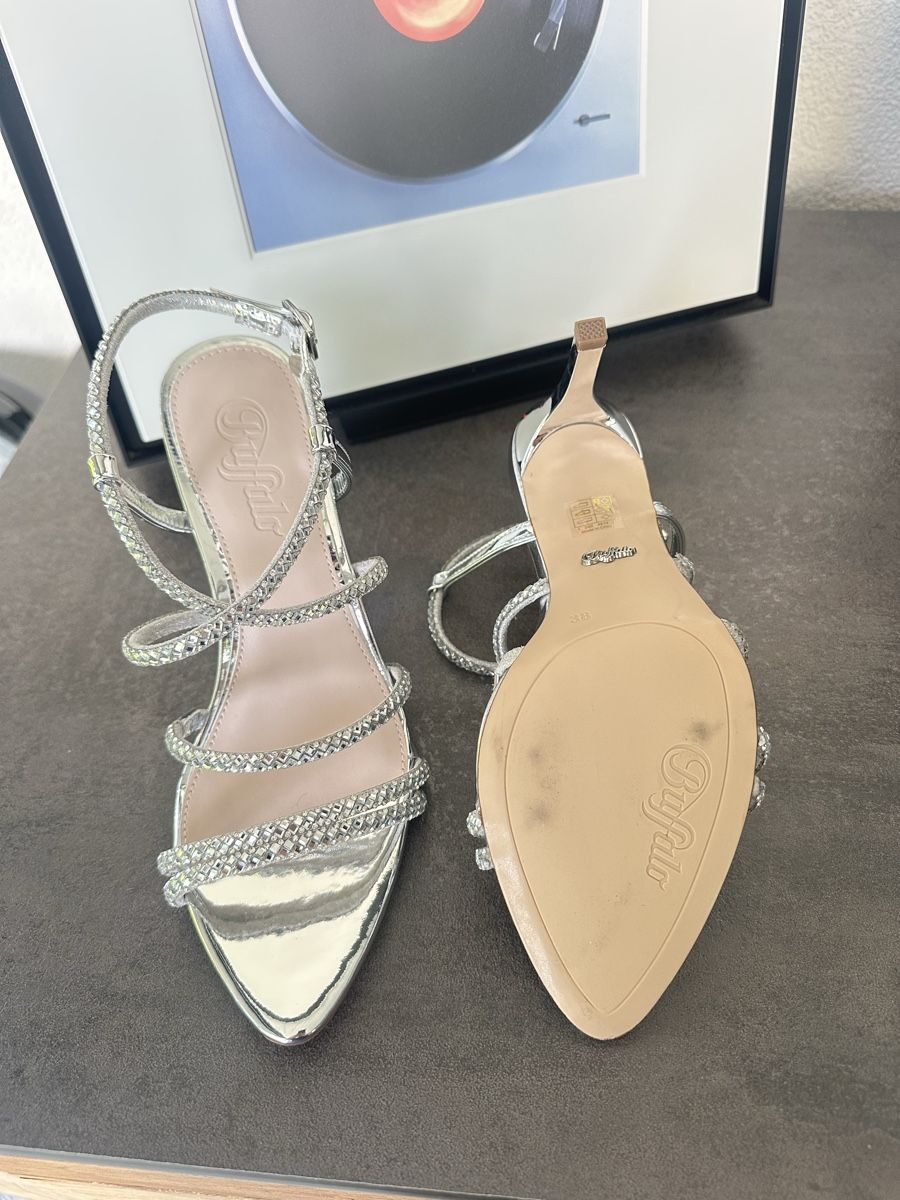 Buffalo Scarpe da donna: Silberne High Heels mit Strass, Grösse 38, neu! – Nuovo e nell'imballaggio originale da Lampenberg venduto da Graziella_ 2