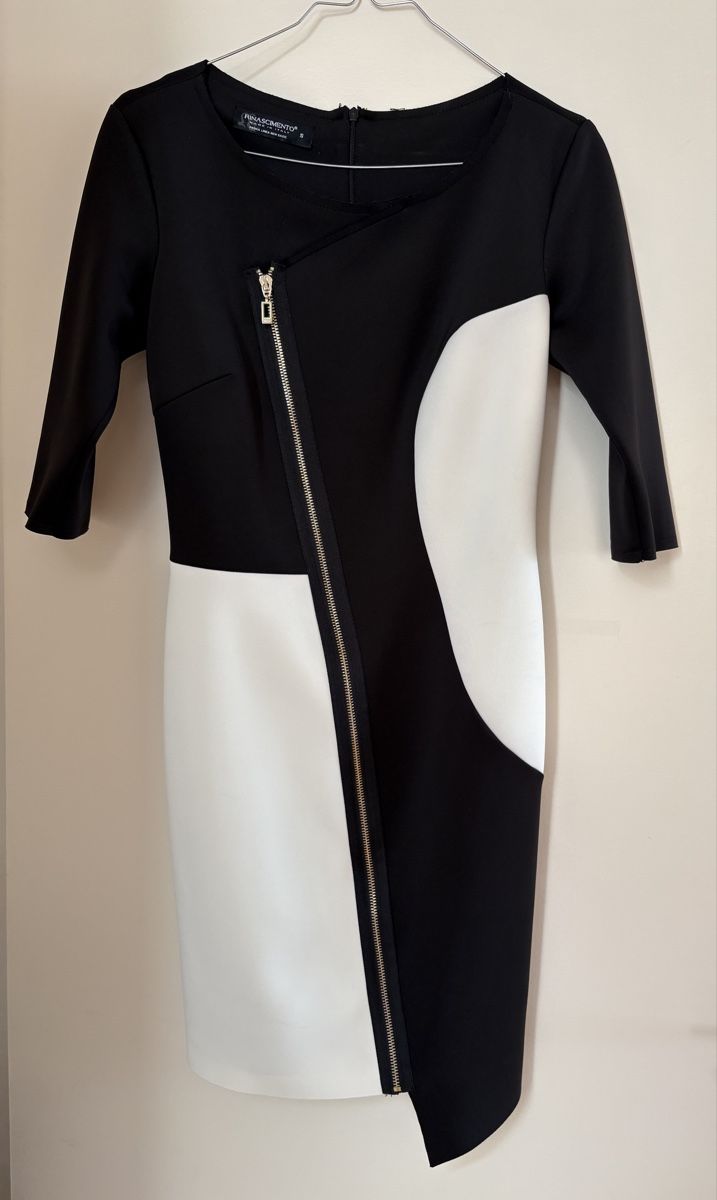 Vestiti: Rinascimento - Dress (S) – Usato da Lausanne venduto da ValeMerky