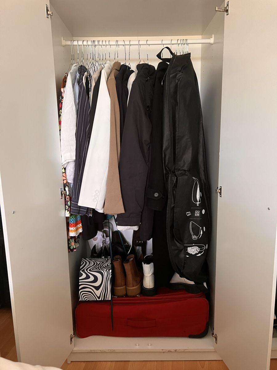 Ikea Guardaroba: Wardrobe 3-door white second hand  – Usato da Arlesheim venduto da lea_m62d 2