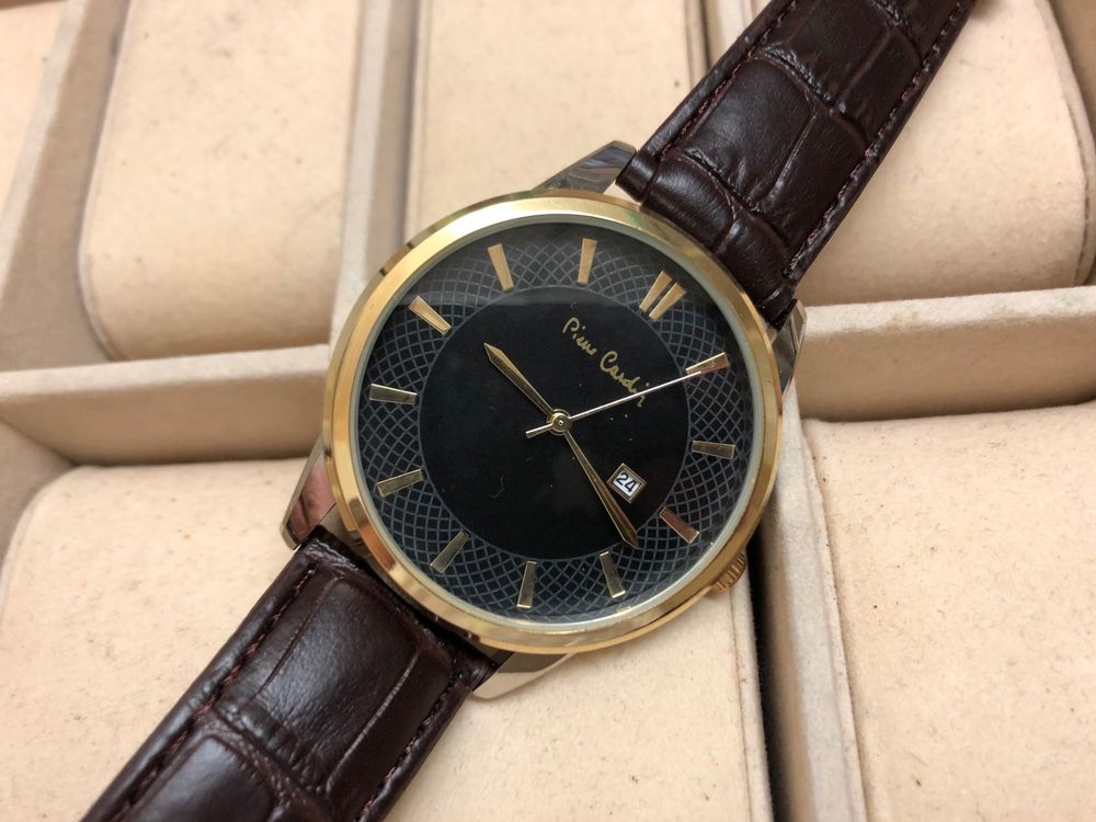 Montre Bracelet Pierre Cardin Pour Homme – Occasion – état à Vérifier