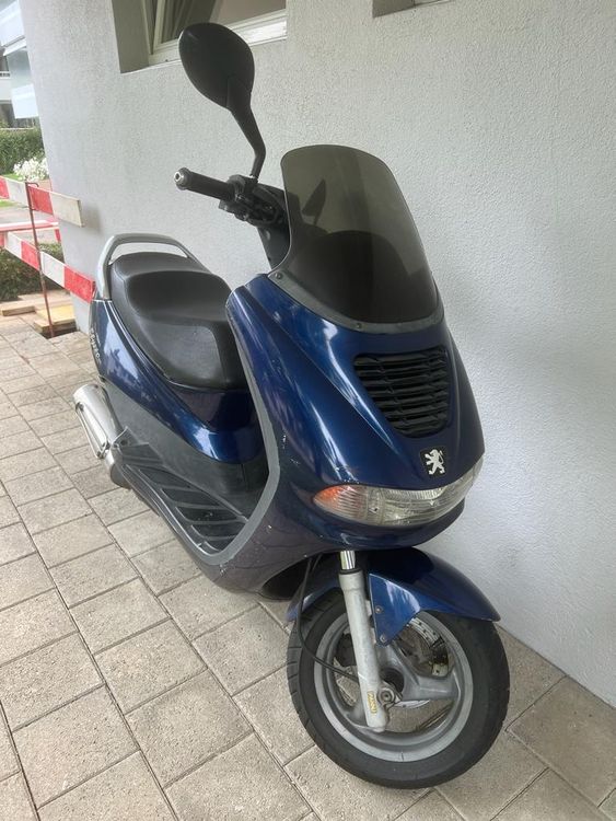 Wunderschone Peugeot Elyseo 125 Fotos