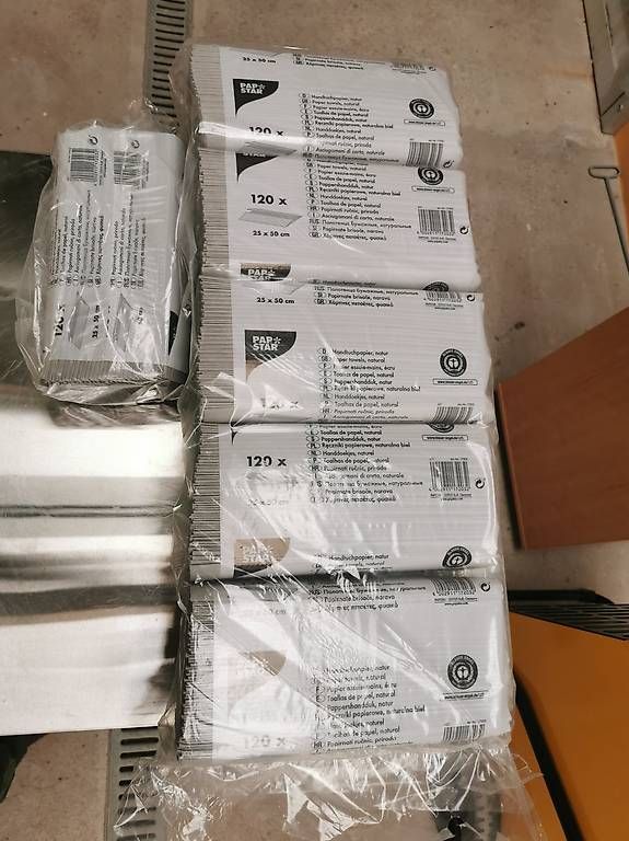 Portes-serviettes: Distributeurs de papier absorbant et serviettes. – D'occasion à St-Aubin FR par sme_nw6w 4