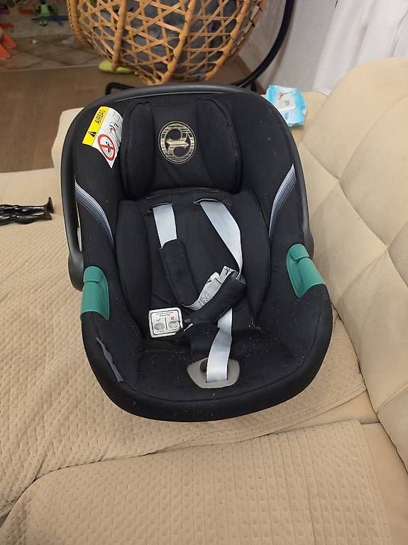 Seggiolini per auto: Cybex Babyschale – Usato da Stetten AG venduto da sos_nrr9