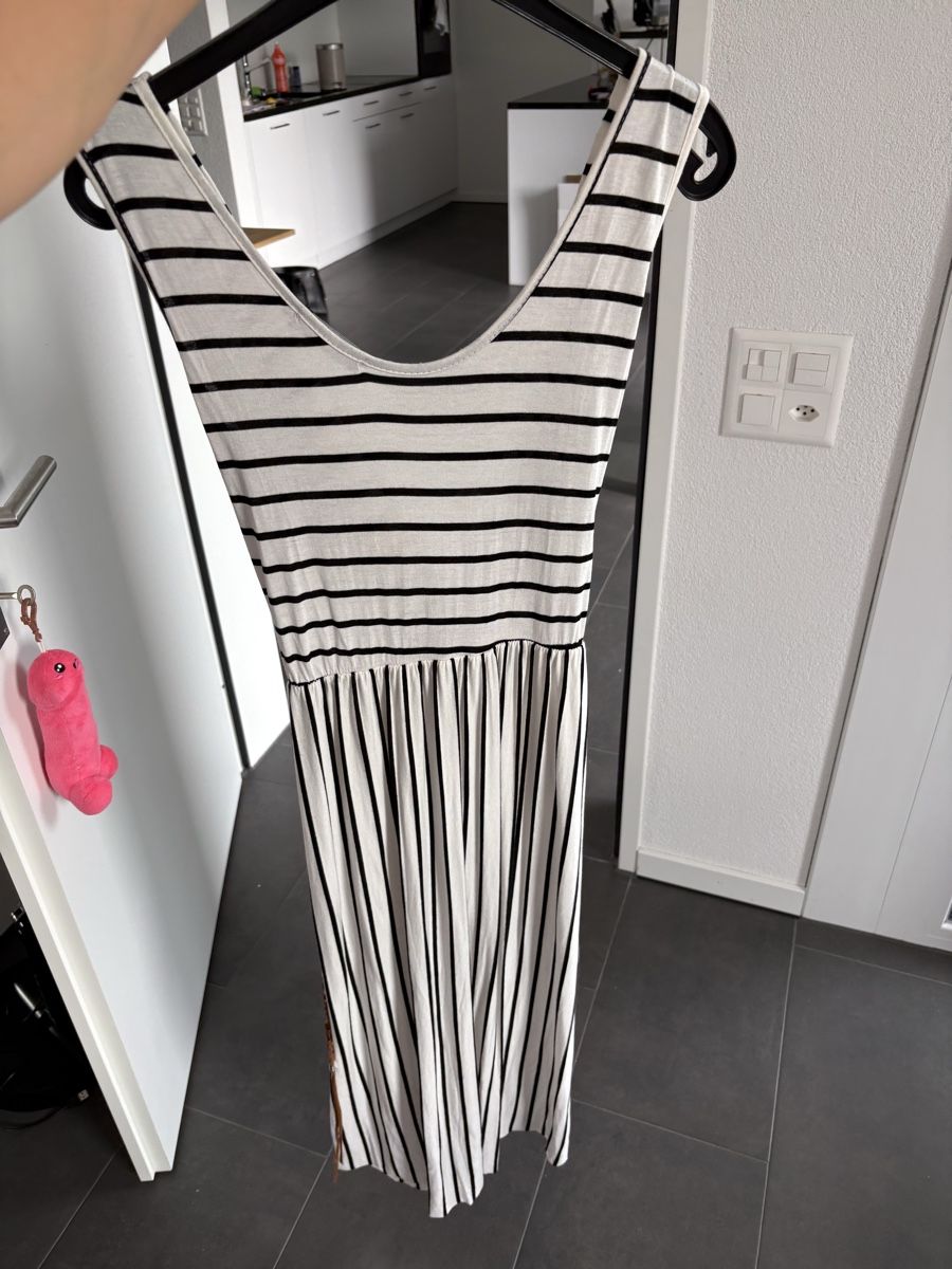 Robes: Sommerkleider – D'occasion à Niederglatt ZH par mel_Lambert