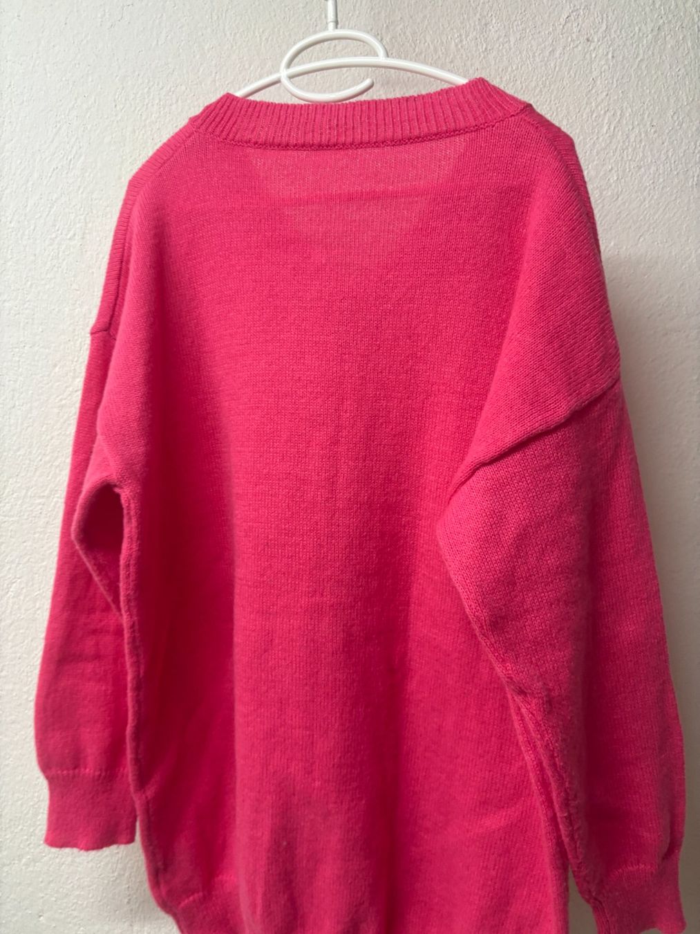 Pullover & Sweatshirts: Pink Strickpulli mit V-Ausschnitt, Oversize, Gr.3XL – Gebraucht aus Wallisellen von AS.TZ. 1
