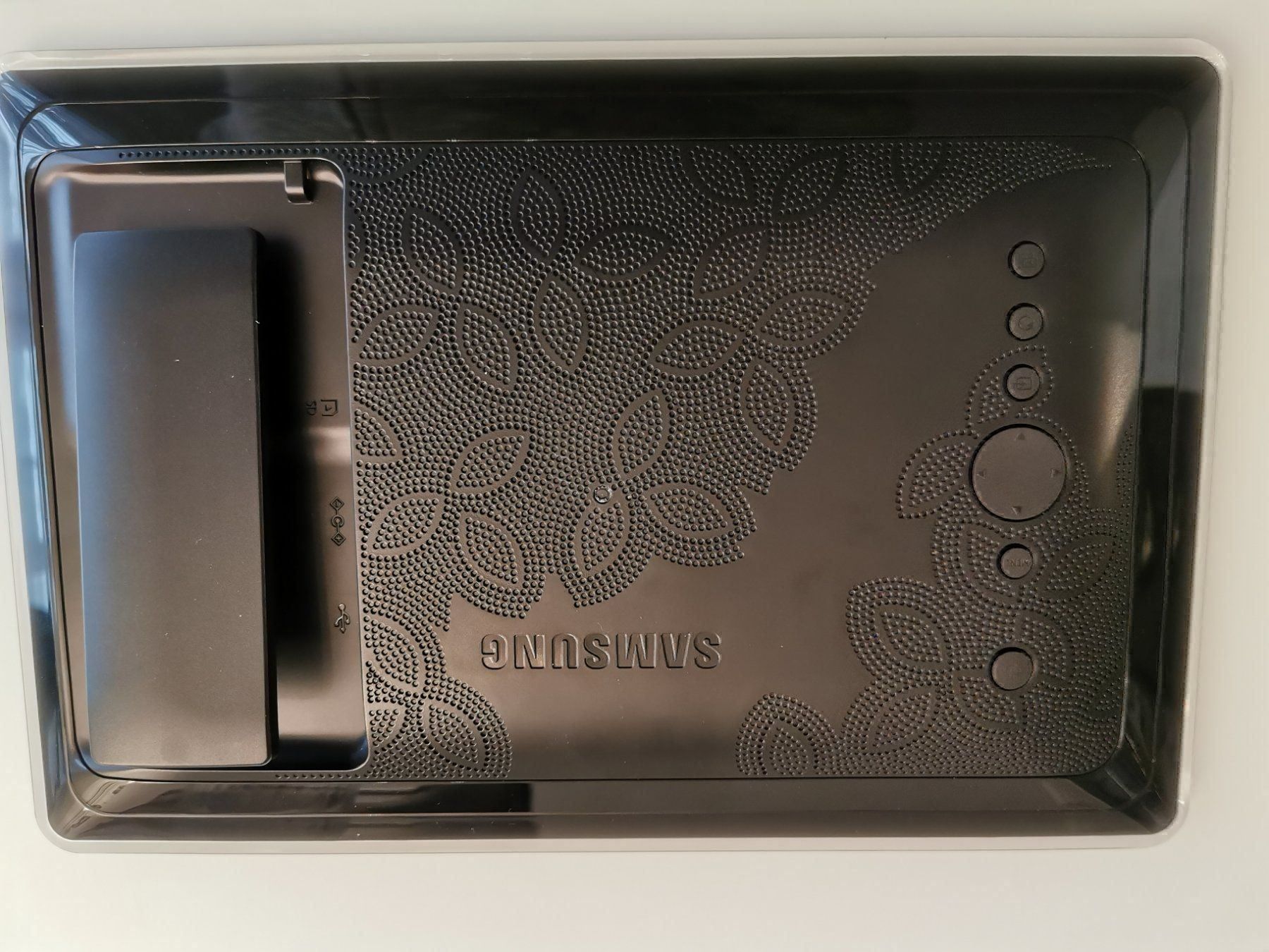 Samsung Lettore multimediale & Streamer: Digital Photo Frame Samsung – Nuovo (secondo la descrizione) da Urdorf venduto da Amaricardo 2