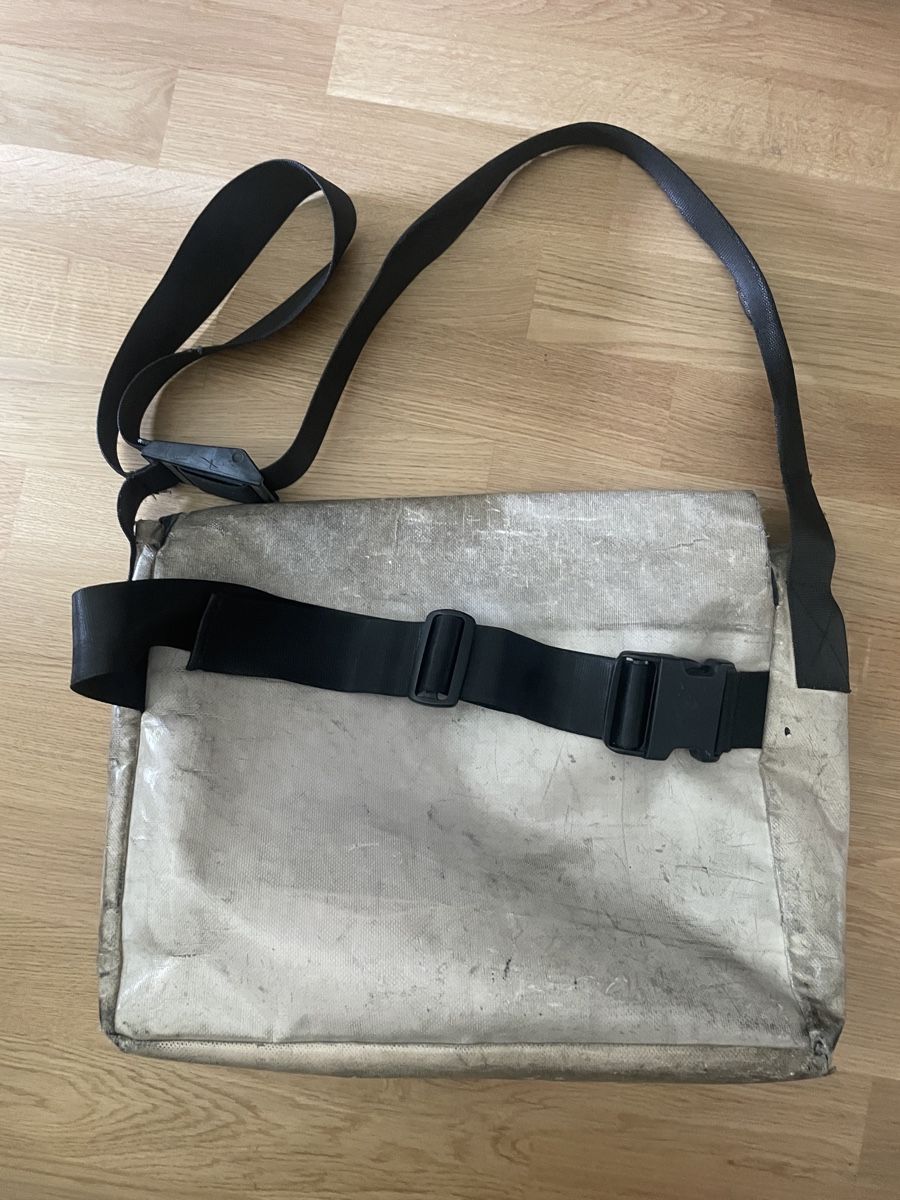 Freitag Taschen: Freitagtasche F12 Dragnet weiss – Gebraucht aus Bern von kn3chtin 3