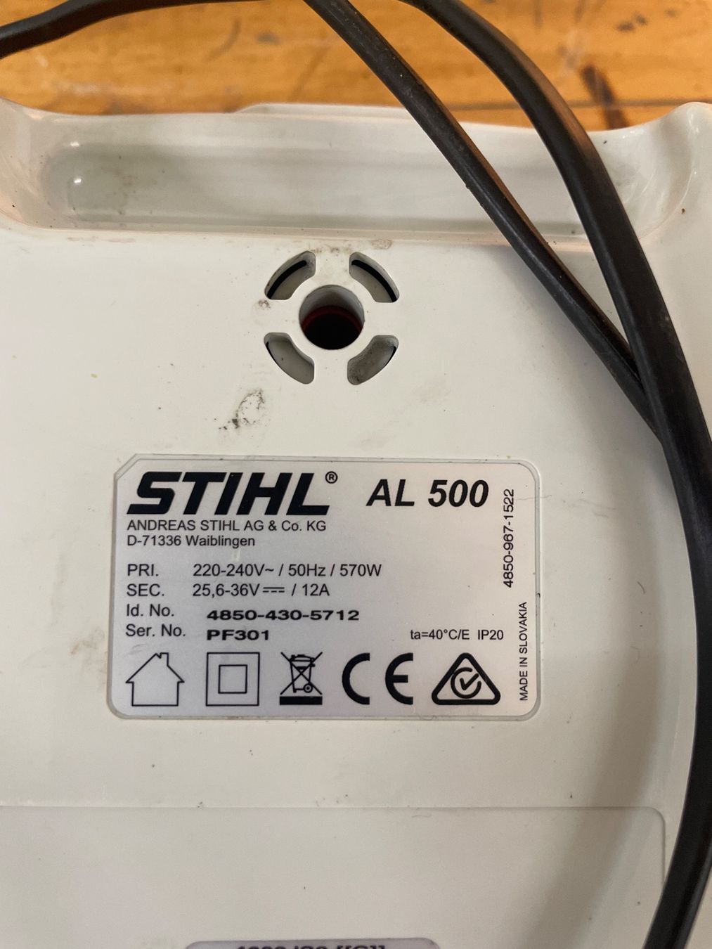 Stihl Ladegeräte: Stiel Akku Ladegerät – Gebraucht aus Giebenach von Toto222 2