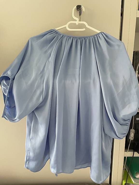 Blusen: Blusa morbida azzurro chiaro – Gebraucht aus Locarno von ste_8rjr 1