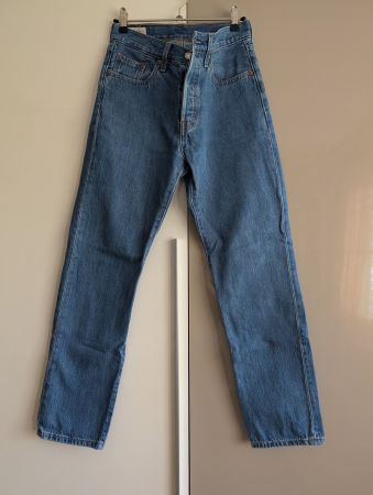 Levis 501 W24 L28