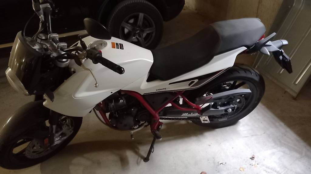 Malaguti Strada: Motorrad – Usato da Auslikon venduto da sukama 1