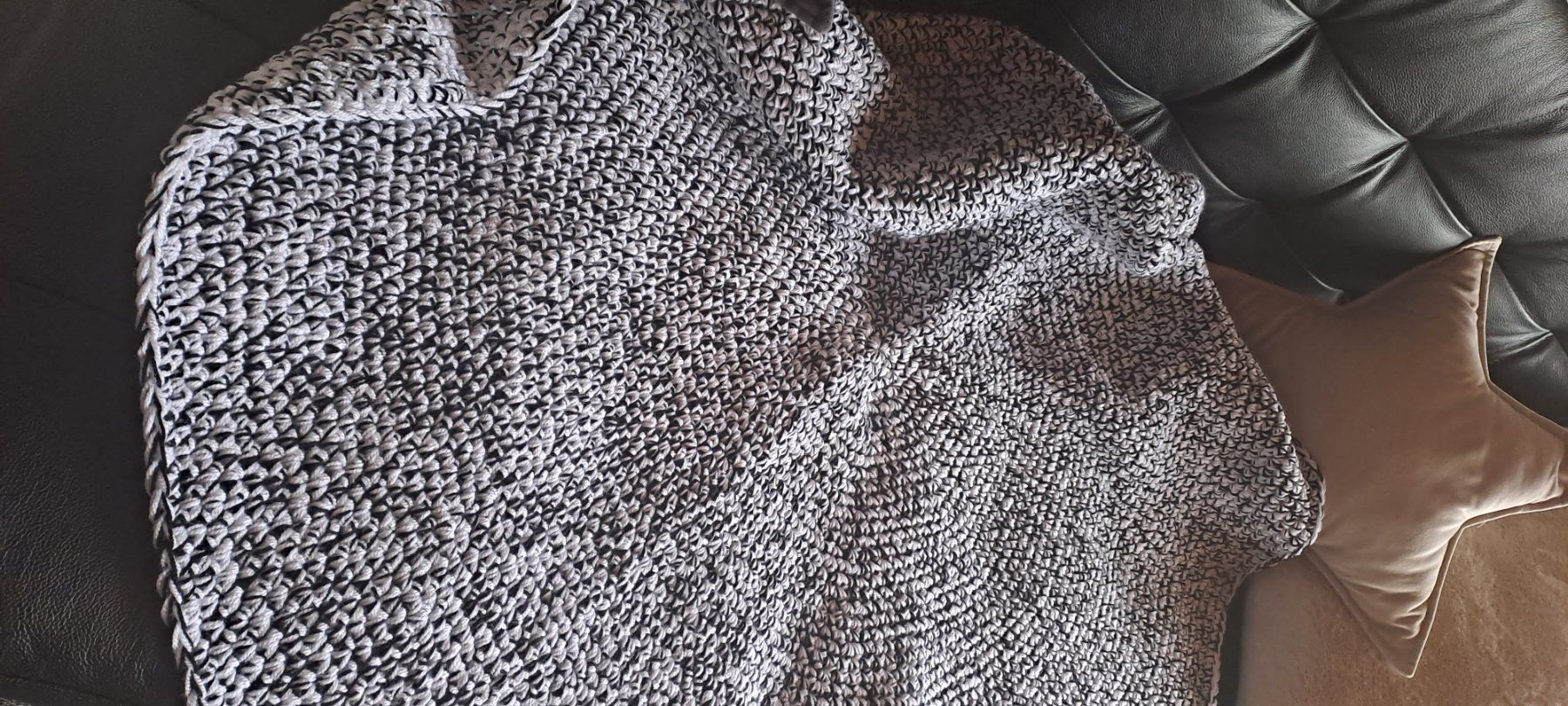 Tappeti: Black & White Teppich oder Plaid rund  106 cm  *neu – Nuovo (secondo la descrizione) da Zell ZH venduto da fossilchen 3