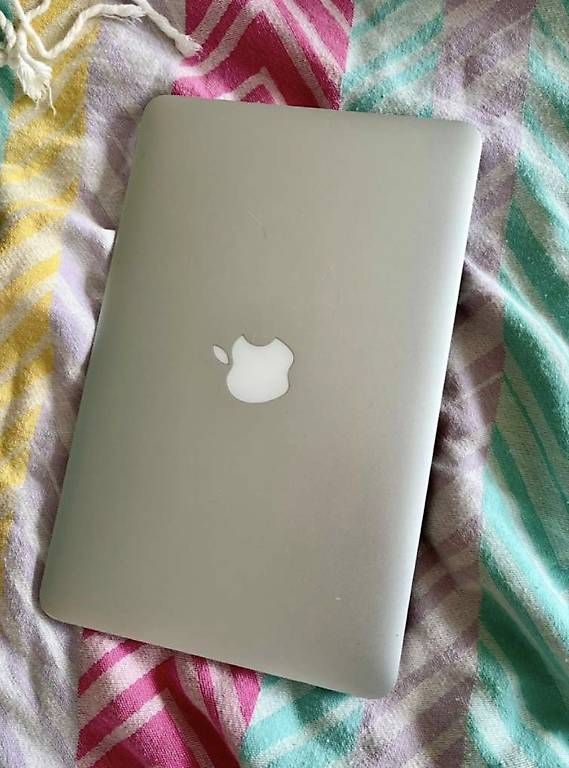 Notebook: Mac Book Air 11' (update 2017 siehe Rechnung) – Usato da Bern venduto da sin_k9vr