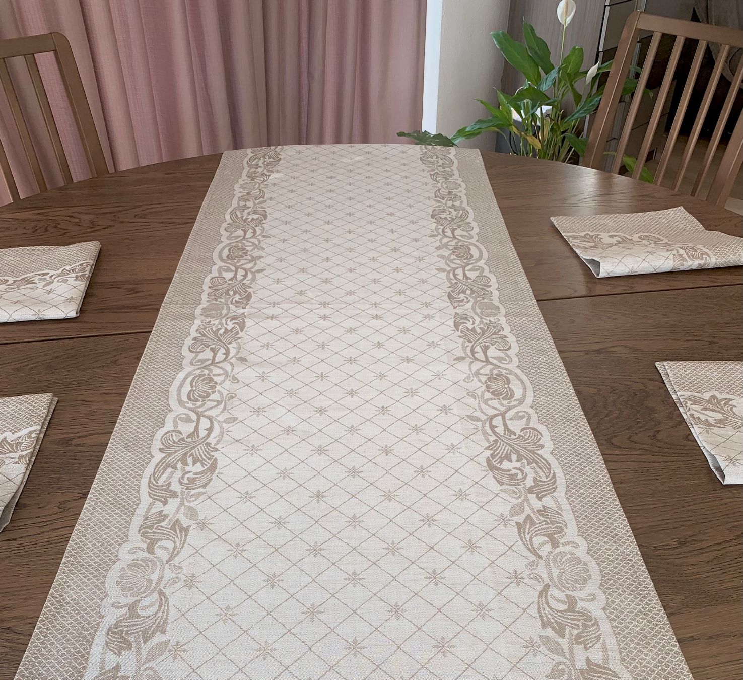 Altra biancheria da tavola: Chemin de table avec 4 serviettes de table en lin 100% – Nuovo e nell'imballaggio originale da Monthey venduto da La_maison_du_textile 2