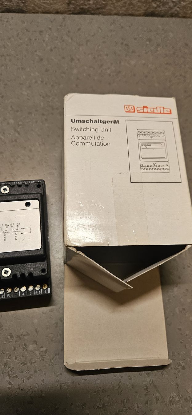 Siemens Sistema di controllo: SSS Siedle UG 502-0 Umschaltgeraet – Nuovo e nell'imballaggio originale da Baar venduto da Vel...Baar45