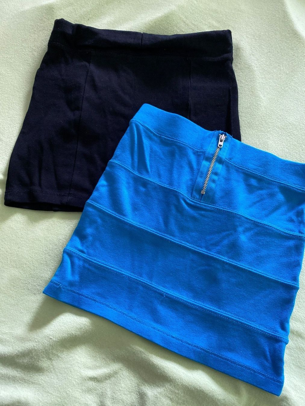 Robes et jupes: 2 Jupes, Gr 146/152 – D'occasion à Krauchthal par Kiddy32 1