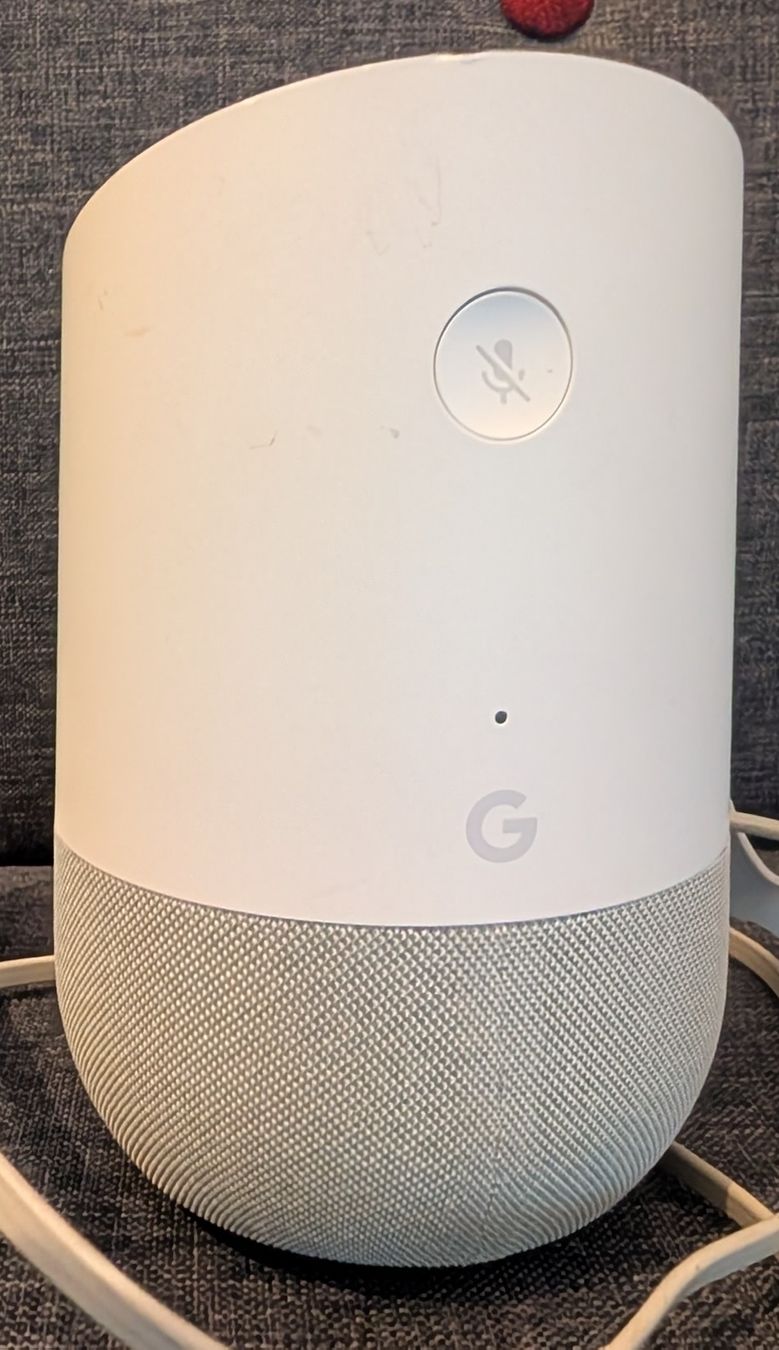 Google Casse acustiche: Smart Speaker Google Home, erste Generation, weiss gebraucht – Usato da Winterthur venduto da age08