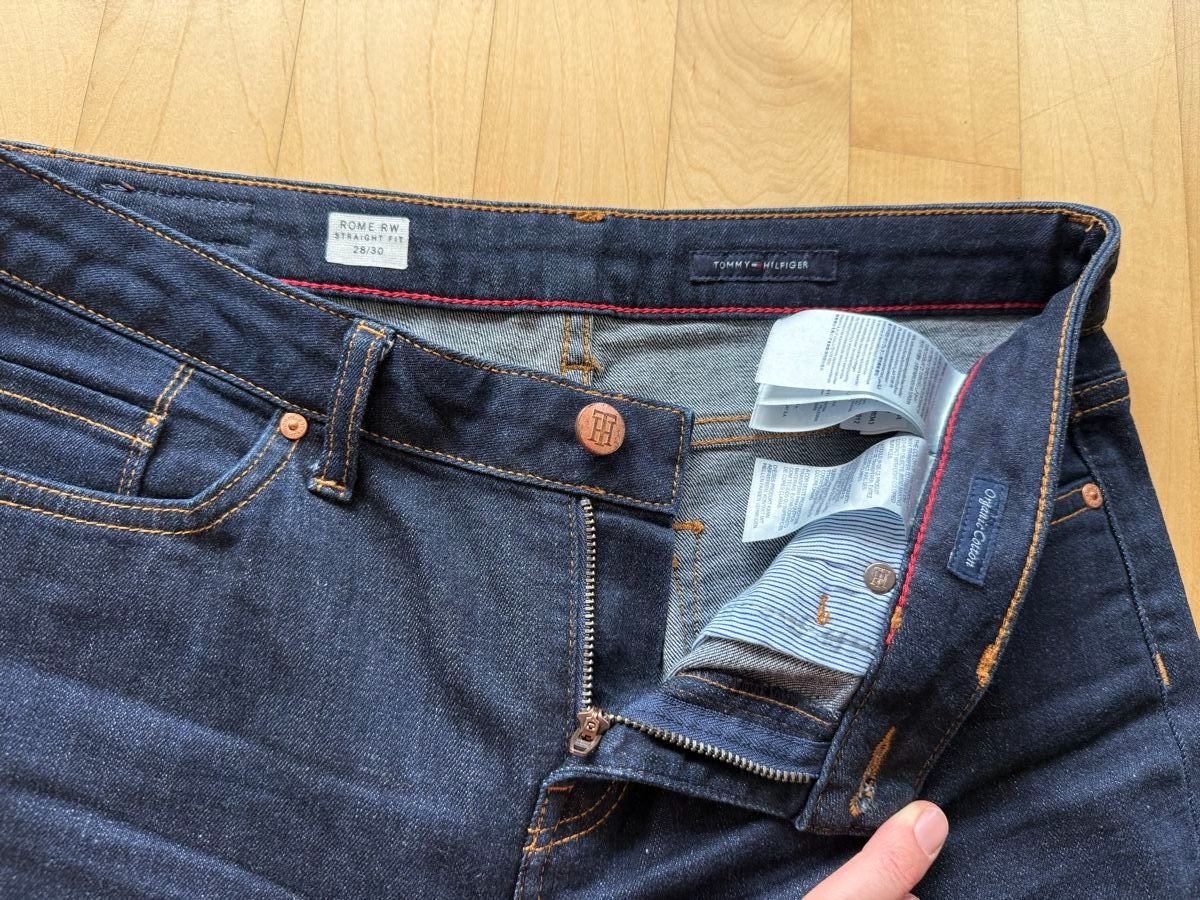 Tommy Hilfiger Jeans: Tommy Hilfiger Jeans Rome RW Straight Fit Hosen Damen Gr. 28 – D'occasion à Uster par Schangnau87 1