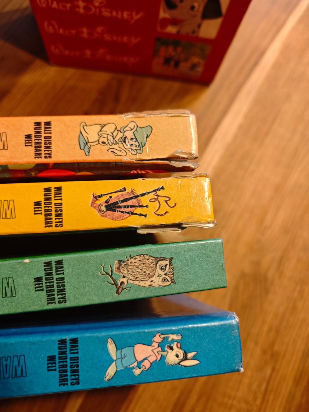 Libri: Walt Disneys Wunderbare Welt Bücher: 4 Bände – Usato da Gunzgen venduto da 0Aurin0 3