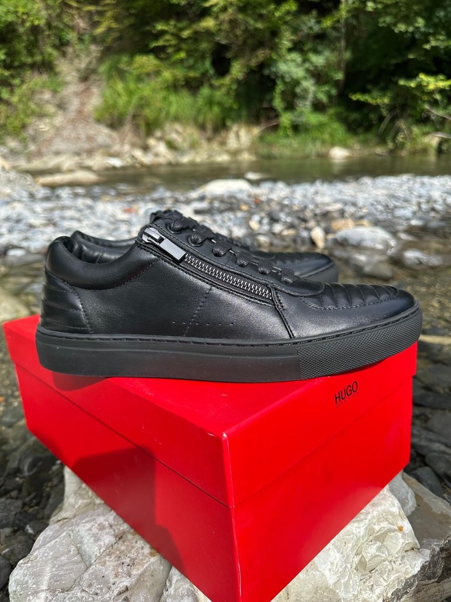Hugo Boss Herrenschuhe: Scarpe da ginnastica HUGO da uomo nere – Neu und originalverpackt aus Vacallo von lac_2z26