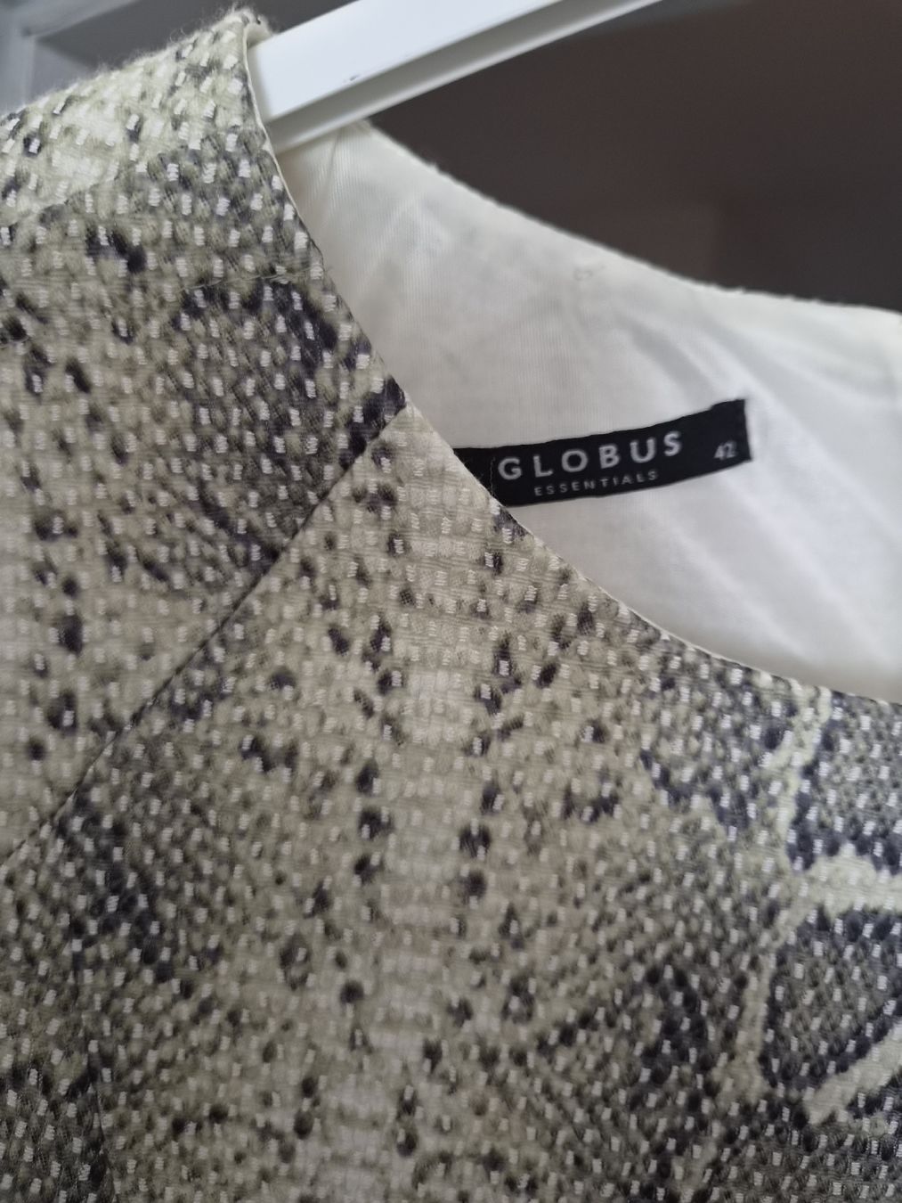Globus Vestiti: Globus Kleid Schlangenprint Gr. 42 – Usato da Frenkendorf venduto da Moon111 1