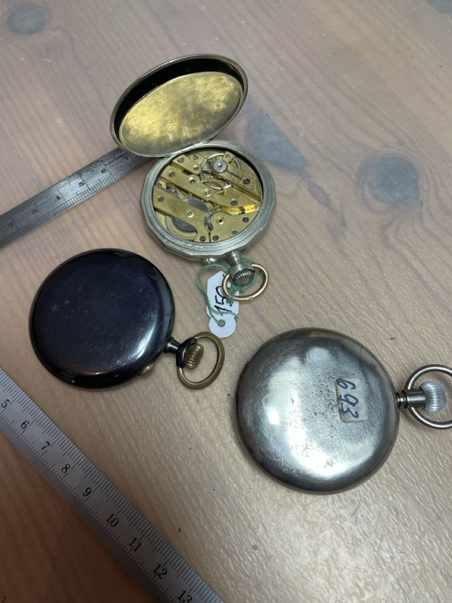 Orologi: 3x Taschenuhr alt defekt  – Difettoso da Varen venduto da Brico41 4