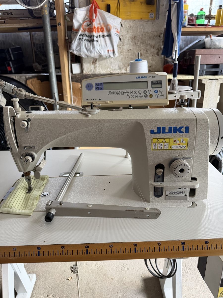 Juki Nähmaschinen: Macchina Yuki da cucire professionale – Gebraucht aus Bellinzona von TesicS 1