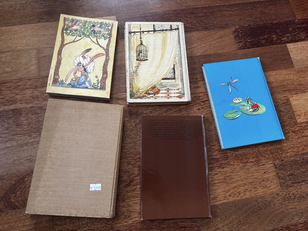 Libri: 5 alte Märchenbücher – Usato da Amriswil venduto da Ka_Sc 1