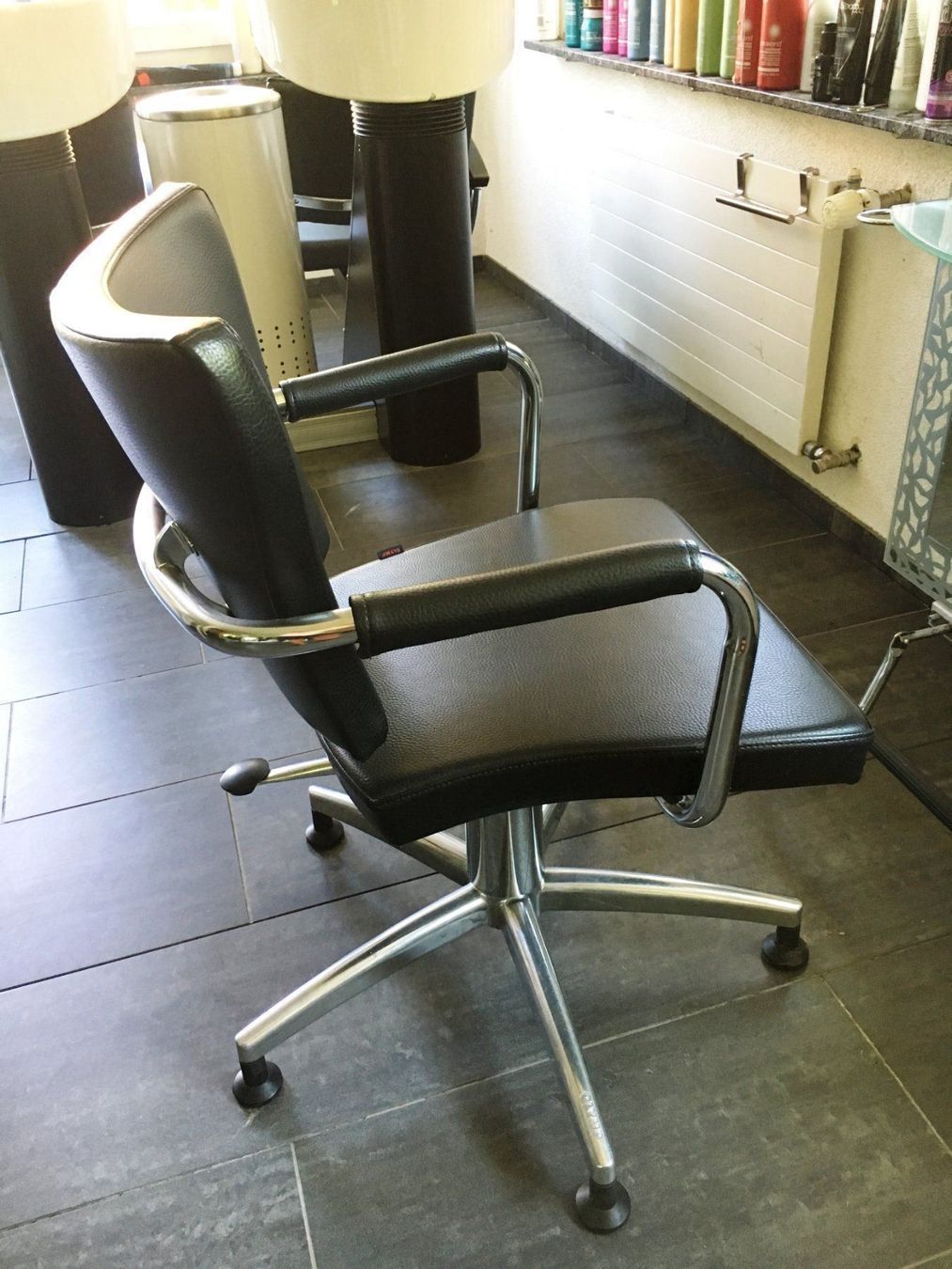 Spiegel: Coiffeur-Salon, 2 Arbeits- 1 Waschplatz – Gebraucht aus Gretzenbach von Wildborneo 2
