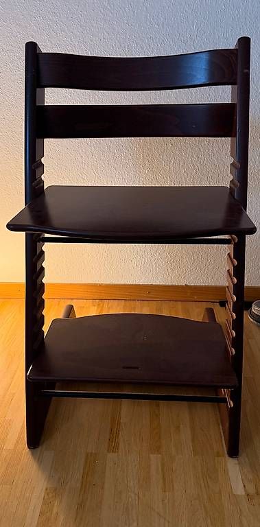 Hochstühle: Schöner TripTrap in dunkelbraun  – Gebraucht aus Egg b. Zürich von mst_vnf7