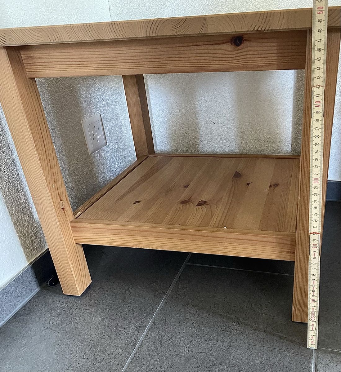 Tische: Kleiner Tisch – Gebraucht aus Obfelden von Radiesli 1