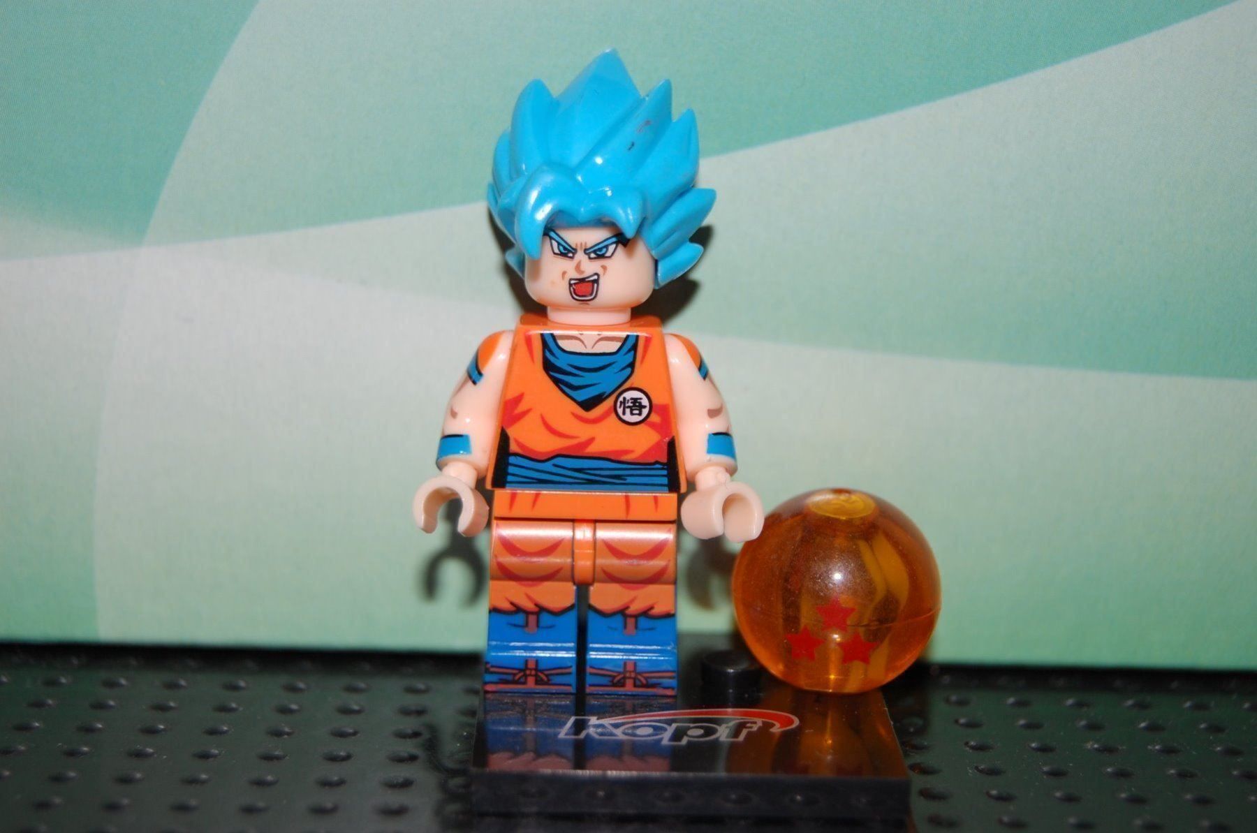 Kit di costruzioni: Dragon Ball Minifigur Son Goku Blue – Usato da Basel venduto da Don-Angel