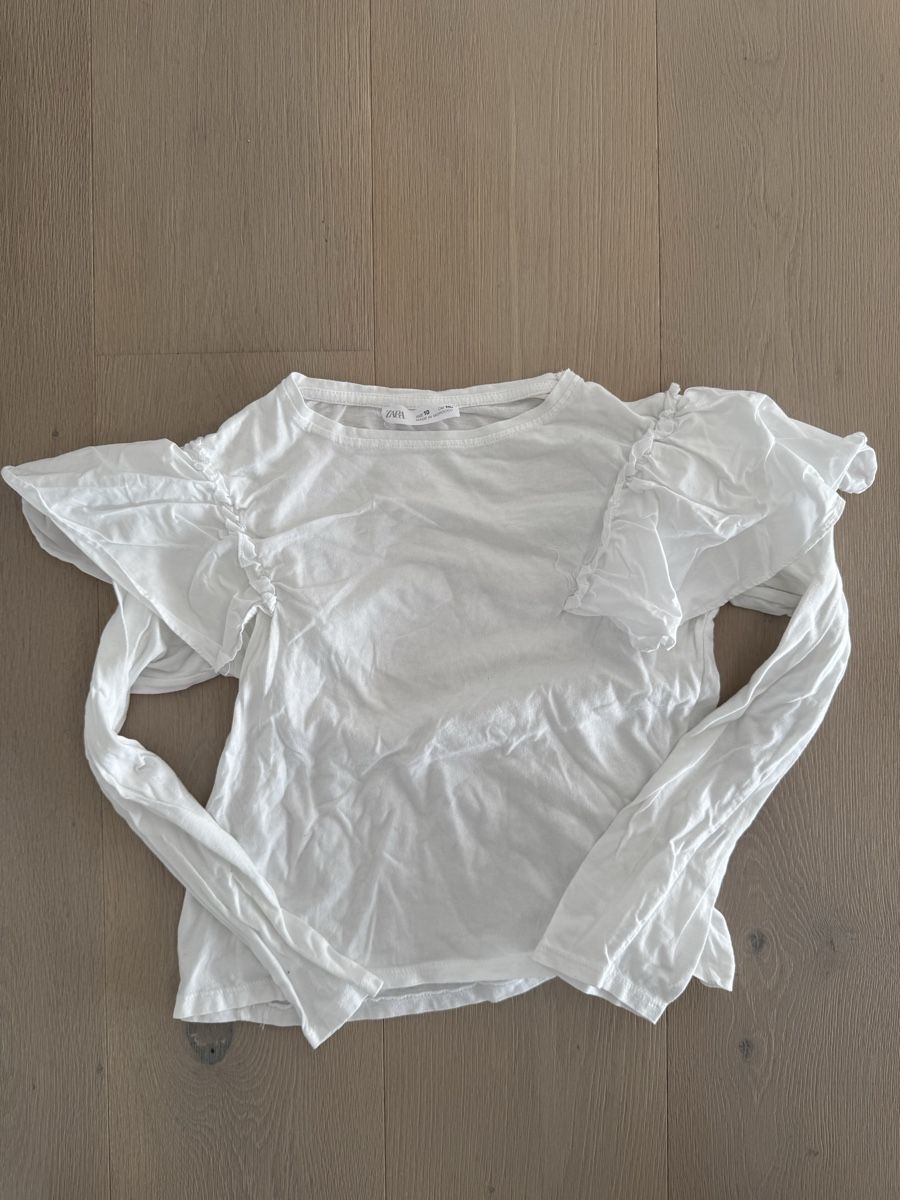 Zara Blusen, T-Shirts & Tops: Zara Langarmshirt 140 cm – Neu (gemäss Beschreibung) aus Wallisellen von Nataschab0
