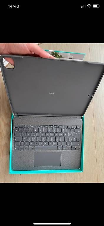 Tastiere: Logitech combo touch iPad 12 – Usato da Vessy venduto da M974 2