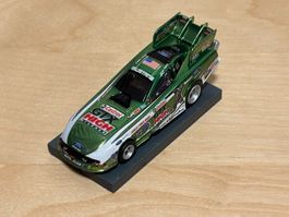AW 4Gear Funny Car „GTX“ John Force grün