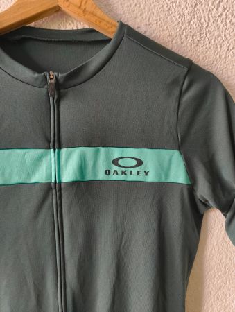 Oakley Velo Jersey in Grün Grösse M