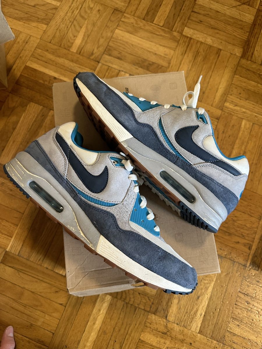 Chaussures hommes: Nike Air Max Light Easter Pack US11 – D'occasion à Zürich par admiraljh 2